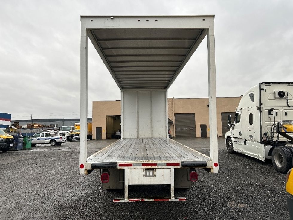 Medium Duty Box Truck-Light and Medium Duty Trucks-Hino-2019-338-Delta-BC-26,596\n\t\tkm-$ 73,000 - Image 8