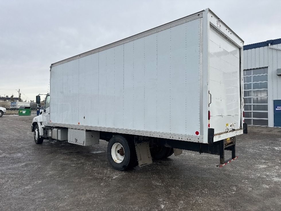 Medium Duty Box Truck-Light and Medium Duty Trucks-Hino-2019-338-Edmonton-AB-161,598\n\t\tkm-$ 67,750 - Image 6