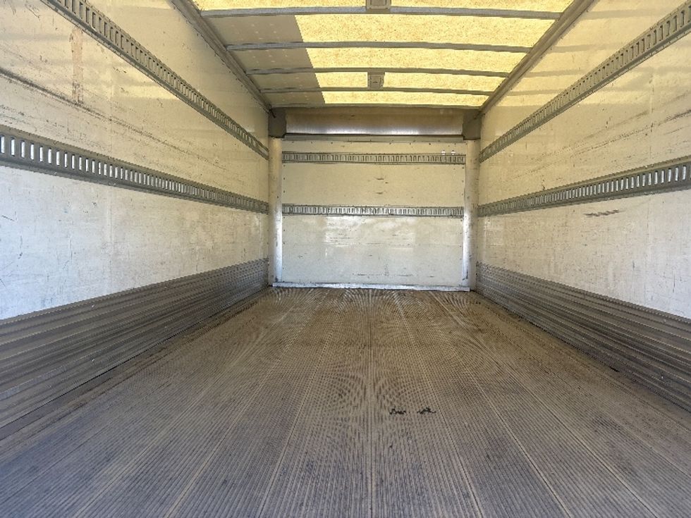 Medium Duty Box Truck-Light and Medium Duty Trucks-Hino-2019-338-Everett-WA-66,208\n\t\tmiles-$ 44,500 - Image 8