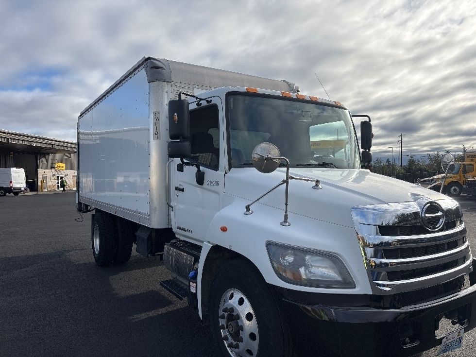 Medium Duty Box Truck-Light and Medium Duty Trucks-Hino-2019-338-Everett-WA-85,728\n\t\tmiles-$ 44,750 - Image 1