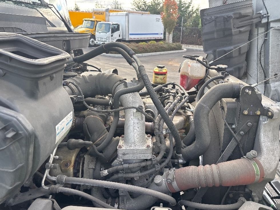 Medium Duty Box Truck-Light and Medium Duty Trucks-Hino-2019-338-Everett-WA-85,728\n\t\tmiles-$ 44,750 - Image 22
