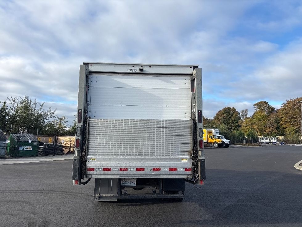 Medium Duty Box Truck-Light and Medium Duty Trucks-Hino-2019-338-Everett-WA-85,728\n\t\tmiles-$ 44,750 - Image 7