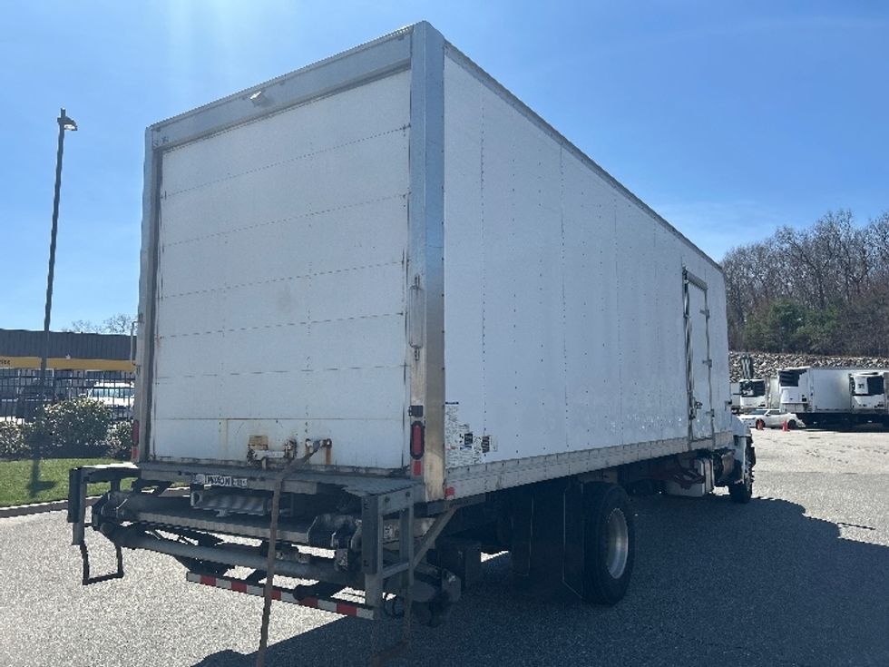 Medium Duty Box Truck-Light and Medium Duty Trucks-Hino-2019-338-Fitchburg-MA-112,169\n\t\tmiles-$ 41,500 - Image 13