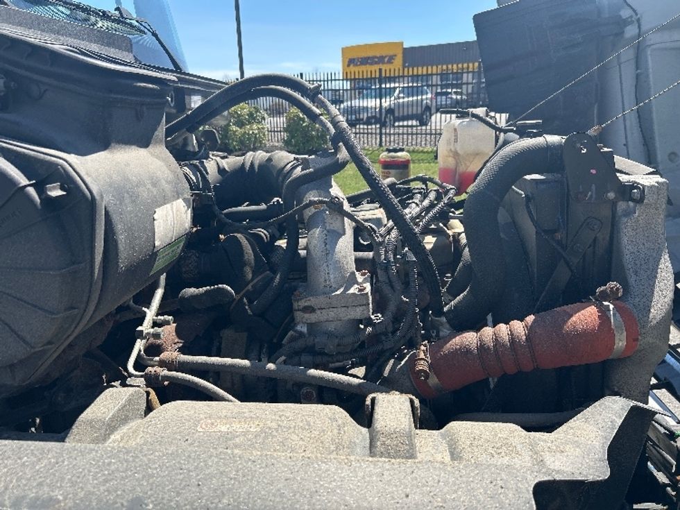 Medium Duty Box Truck-Light and Medium Duty Trucks-Hino-2019-338-Fitchburg-MA-112,169\n\t\tmiles-$ 41,500 - Image 23