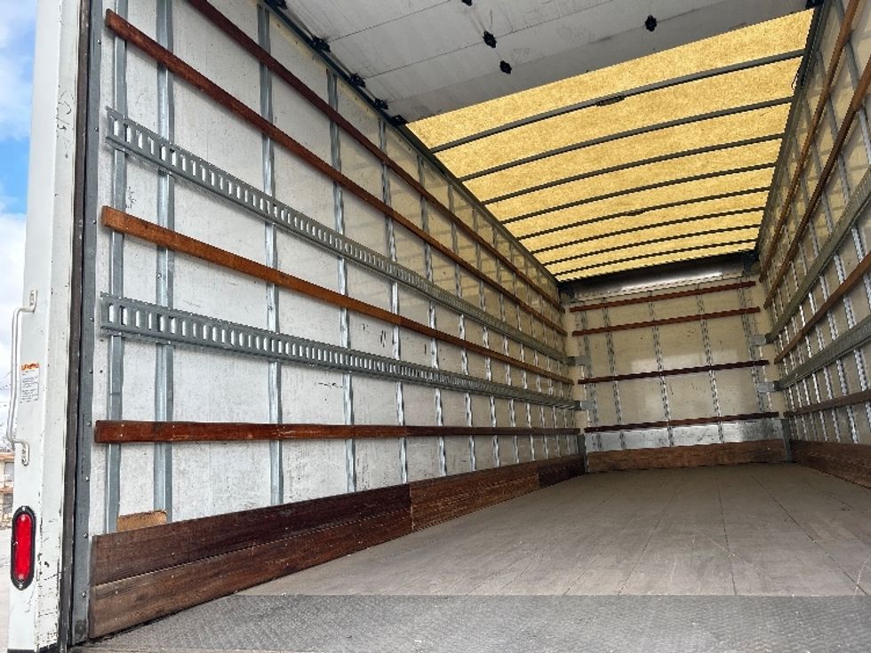 Medium Duty Box Truck-Light and Medium Duty Trucks-Hino-2019-338-Macon-GA-160,836\n\t\tmiles-$ 46,000 - Image 11