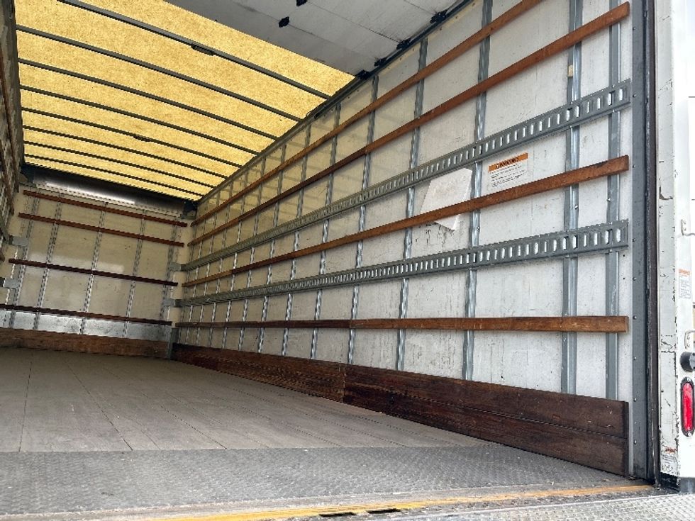 Medium Duty Box Truck-Light and Medium Duty Trucks-Hino-2019-338-Macon-GA-160,836\n\t\tmiles-$ 46,000 - Image 12