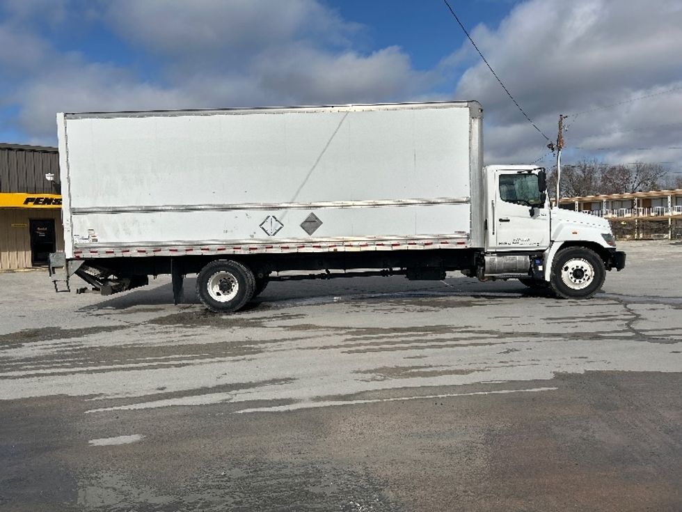 Medium Duty Box Truck-Light and Medium Duty Trucks-Hino-2019-338-Macon-GA-160,836\n\t\tmiles-$ 46,000 - Image 15