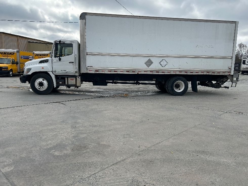 Medium Duty Box Truck-Light and Medium Duty Trucks-Hino-2019-338-Macon-GA-160,836\n\t\tmiles-$ 46,000 - Image 4