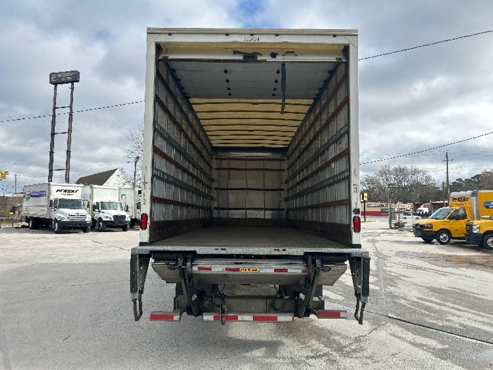 Medium Duty Box Truck-Light and Medium Duty Trucks-Hino-2019-338-Macon-GA-160,836\n\t\tmiles-$ 46,000 - Image 8