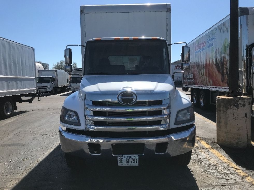 Medium Duty Box Truck-Light and Medium Duty Trucks-Hino-2019-338-Mississauga-ON-275,346\n\t\tkm-$ 64,750 - Image 2