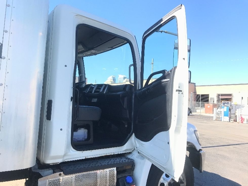 Medium Duty Box Truck-Light and Medium Duty Trucks-Hino-2019-338-Mississauga-ON-275,346\n\t\tkm-$ 64,750 - Image 20