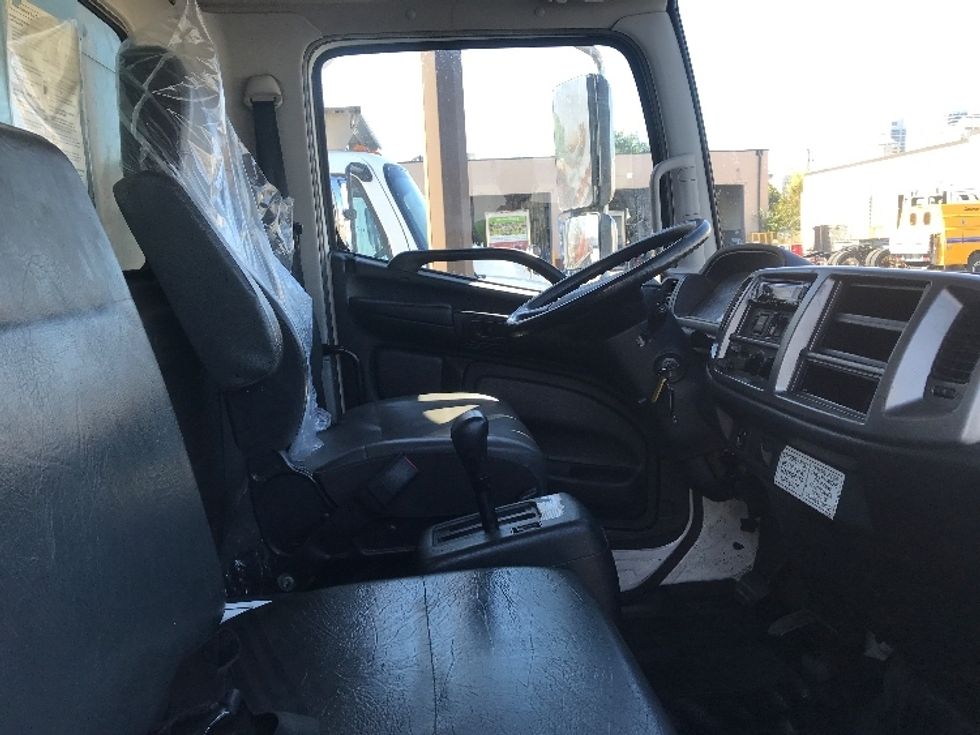 Medium Duty Box Truck-Light and Medium Duty Trucks-Hino-2019-338-Mississauga-ON-275,346\n\t\tkm-$ 64,750 - Image 22