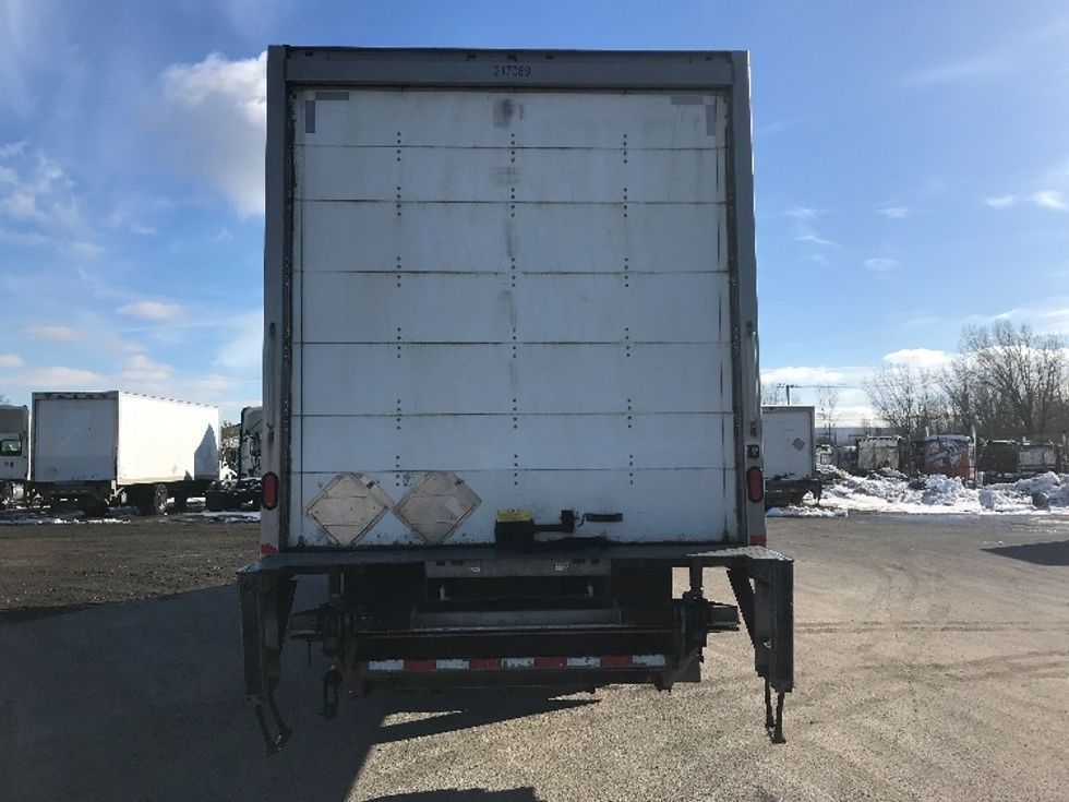 Medium Duty Box Truck-Light and Medium Duty Trucks-Hino-2019-338-Montreal-PQ-472,128\n\t\tkm-$ 37,250 - Image 7