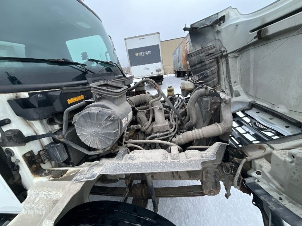 Medium Duty Box Truck-Light and Medium Duty Trucks-Hino-2019-338-Ottawa-ON-423,237\n\t\tkm-$ 46,500 - Image 23