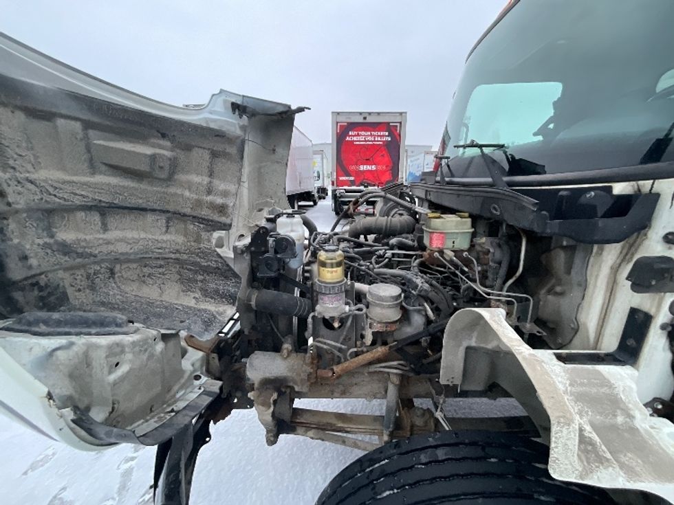 Medium Duty Box Truck-Light and Medium Duty Trucks-Hino-2019-338-Ottawa-ON-423,237\n\t\tkm-$ 46,500 - Image 24