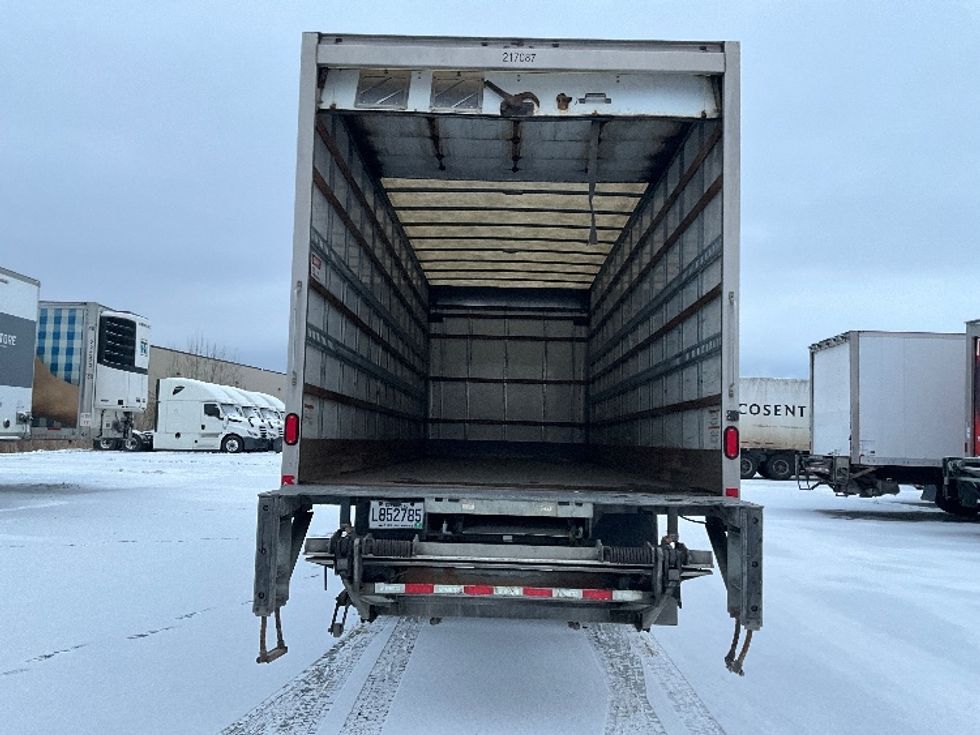 Medium Duty Box Truck-Light and Medium Duty Trucks-Hino-2019-338-Ottawa-ON-423,237\n\t\tkm-$ 46,500 - Image 8