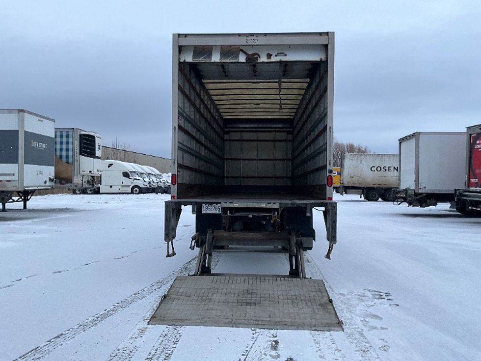 Medium Duty Box Truck-Light and Medium Duty Trucks-Hino-2019-338-Ottawa-ON-423,237\n\t\tkm-$ 46,500 - Image 9