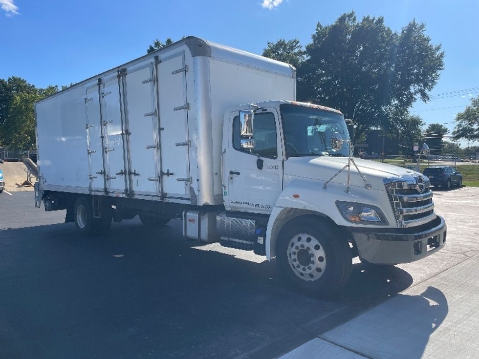 Medium Duty Box Truck-Light and Medium Duty Trucks-Hino-2019-338-Pennsauken-NJ-183,355\n\t\tmiles-$ 41,750 - Image 1