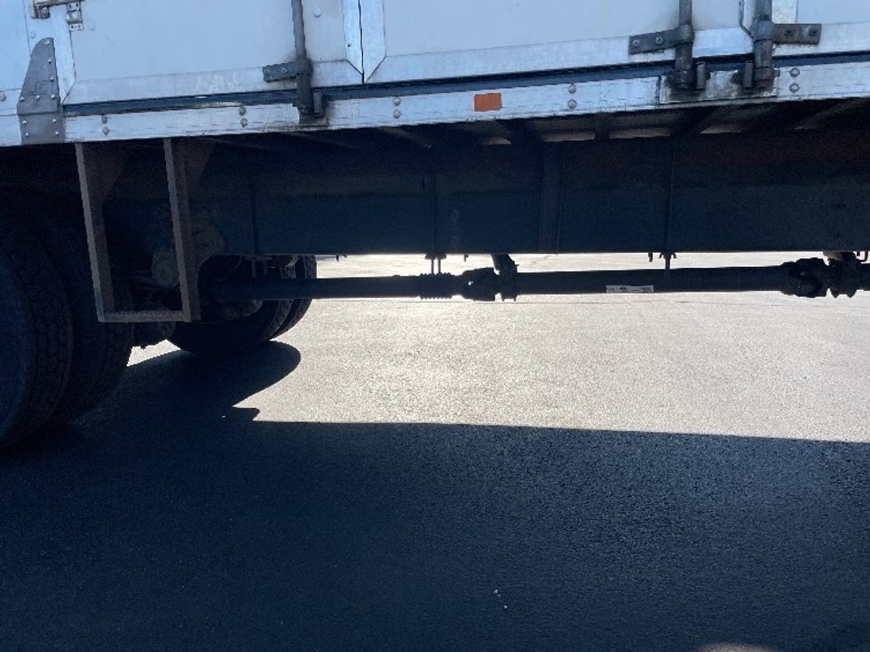 Medium Duty Box Truck-Light and Medium Duty Trucks-Hino-2019-338-Pennsauken-NJ-183,355\n\t\tmiles-$ 41,750 - Image 14