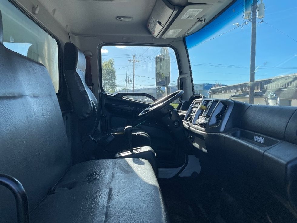 Medium Duty Box Truck-Light and Medium Duty Trucks-Hino-2019-338-Pennsauken-NJ-183,355\n\t\tmiles-$ 41,750 - Image 22