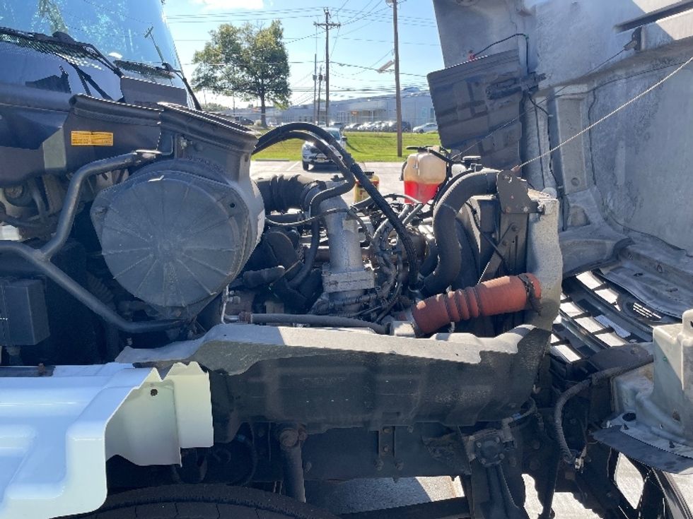 Medium Duty Box Truck-Light and Medium Duty Trucks-Hino-2019-338-Pennsauken-NJ-183,355\n\t\tmiles-$ 41,750 - Image 23