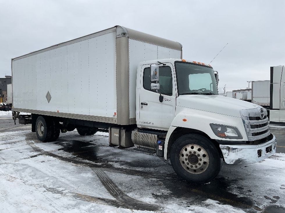 Medium Duty Box Truck-Light and Medium Duty Trucks-Hino-2019-338-Saint Laurent-PQ-349,325\n\t\tkm-$ 44,750 - Image 1