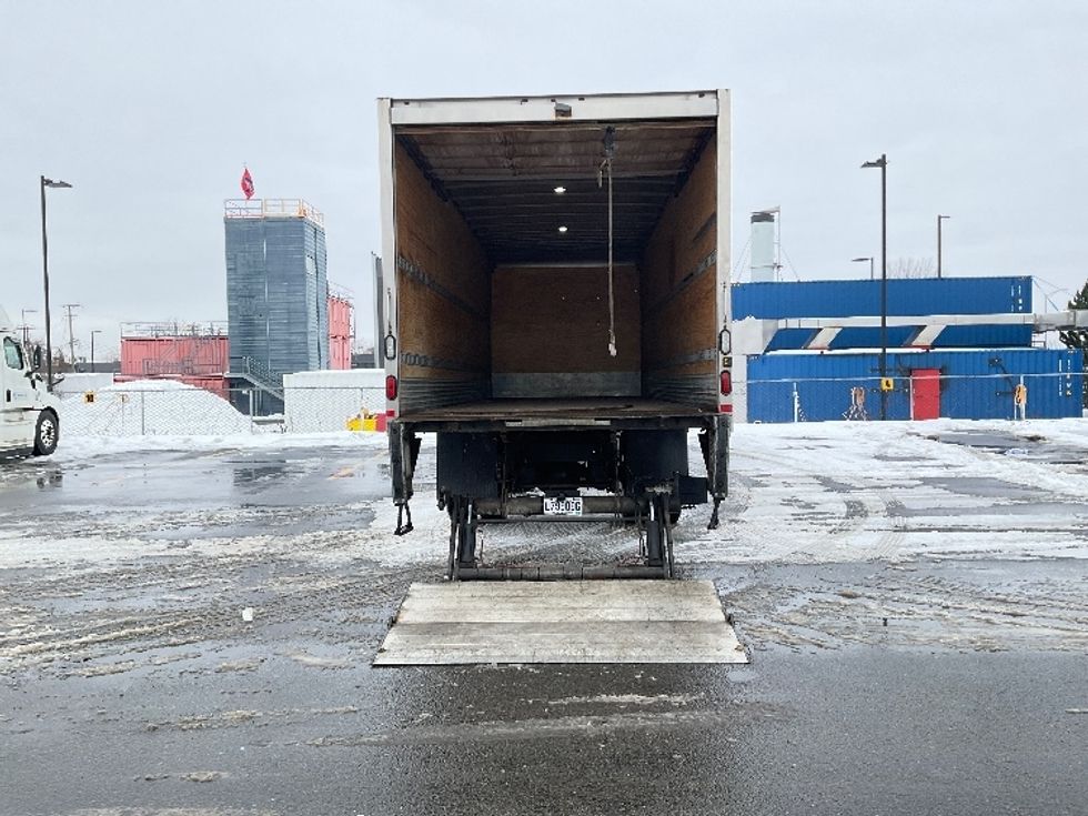 Medium Duty Box Truck-Light and Medium Duty Trucks-Hino-2019-338-Saint Laurent-PQ-349,325\n\t\tkm-$ 44,750 - Image 10