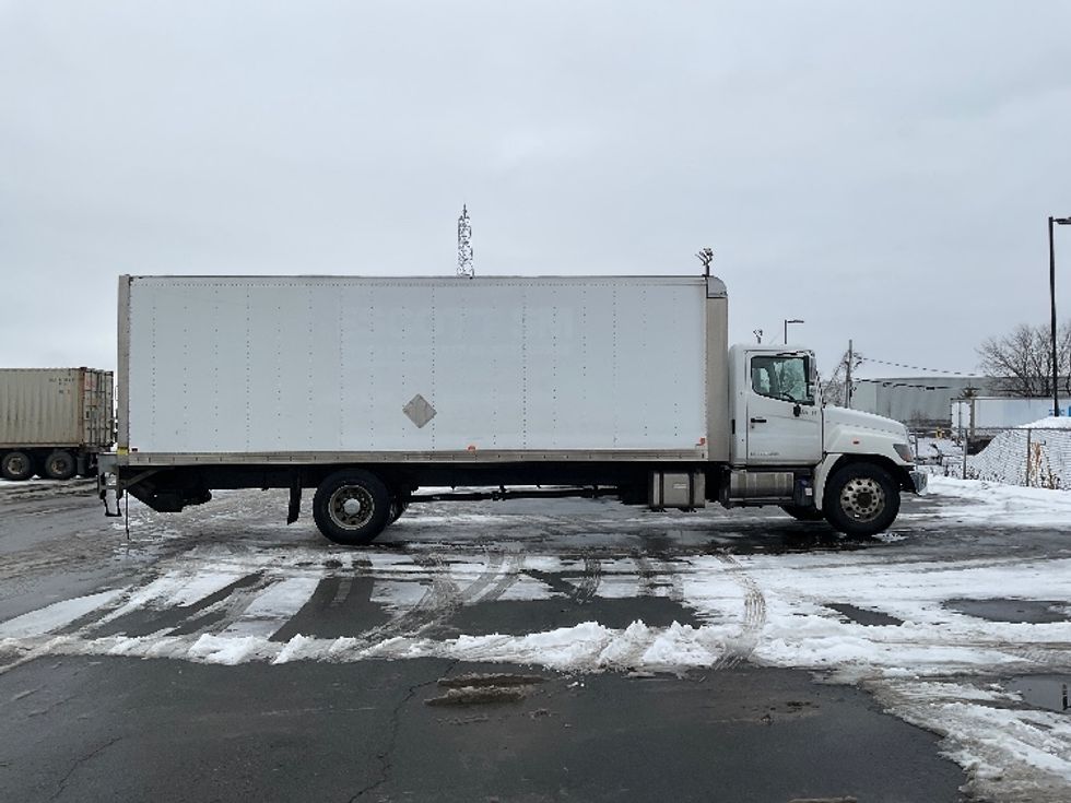 Medium Duty Box Truck-Light and Medium Duty Trucks-Hino-2019-338-Saint Laurent-PQ-349,325\n\t\tkm-$ 44,750 - Image 13
