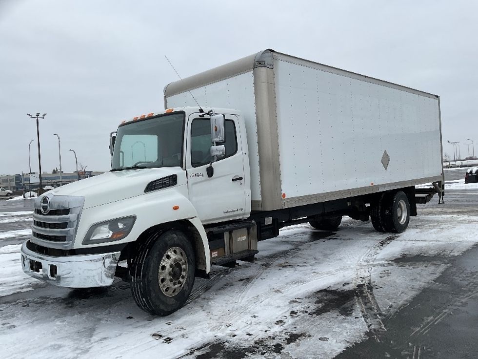 Medium Duty Box Truck-Light and Medium Duty Trucks-Hino-2019-338-Saint Laurent-PQ-349,325\n\t\tkm-$ 44,750 - Image 3