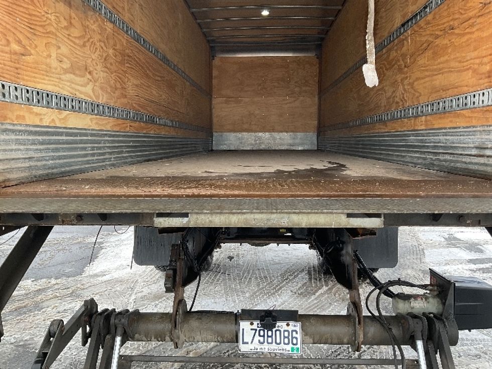 Medium Duty Box Truck-Light and Medium Duty Trucks-Hino-2019-338-Saint Laurent-PQ-349,325\n\t\tkm-$ 44,750 - Image 5