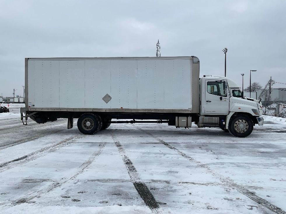 Medium Duty Box Truck-Light and Medium Duty Trucks-Hino-2019-338-Saint Laurent-PQ-368,252\n\t\tkm-$ 42,500 - Image 16