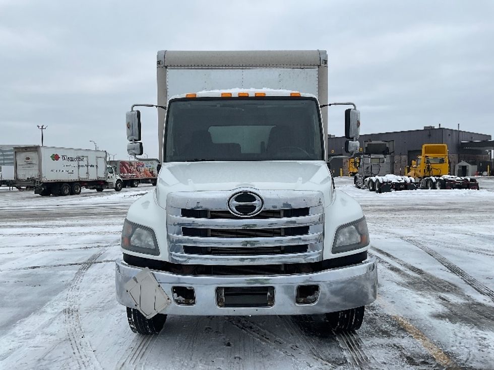 Medium Duty Box Truck-Light and Medium Duty Trucks-Hino-2019-338-Saint Laurent-PQ-368,252\n\t\tkm-$ 42,500 - Image 2