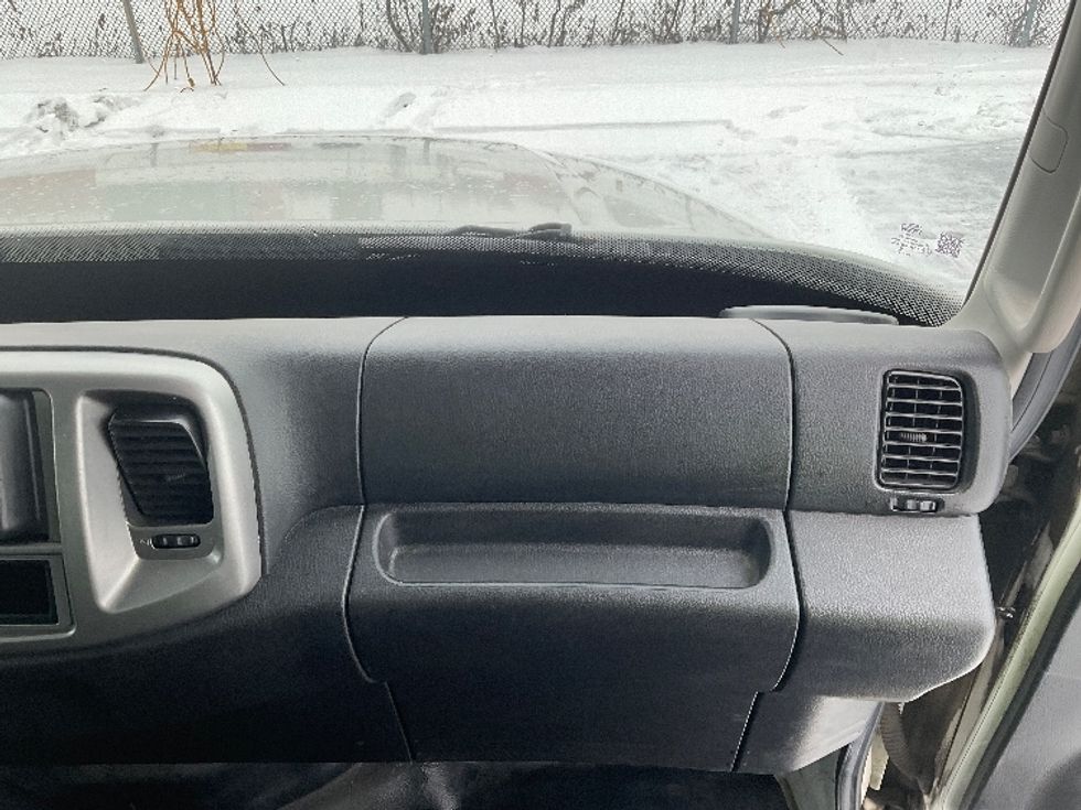 Medium Duty Box Truck-Light and Medium Duty Trucks-Hino-2019-338-Saint Laurent-PQ-368,252\n\t\tkm-$ 42,500 - Image 21