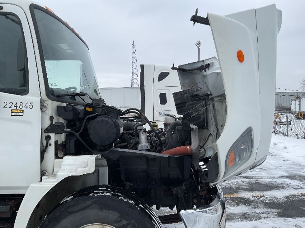 Medium Duty Box Truck-Light and Medium Duty Trucks-Hino-2019-338-Saint Laurent-PQ-368,252\n\t\tkm-$ 42,500 - Image 24