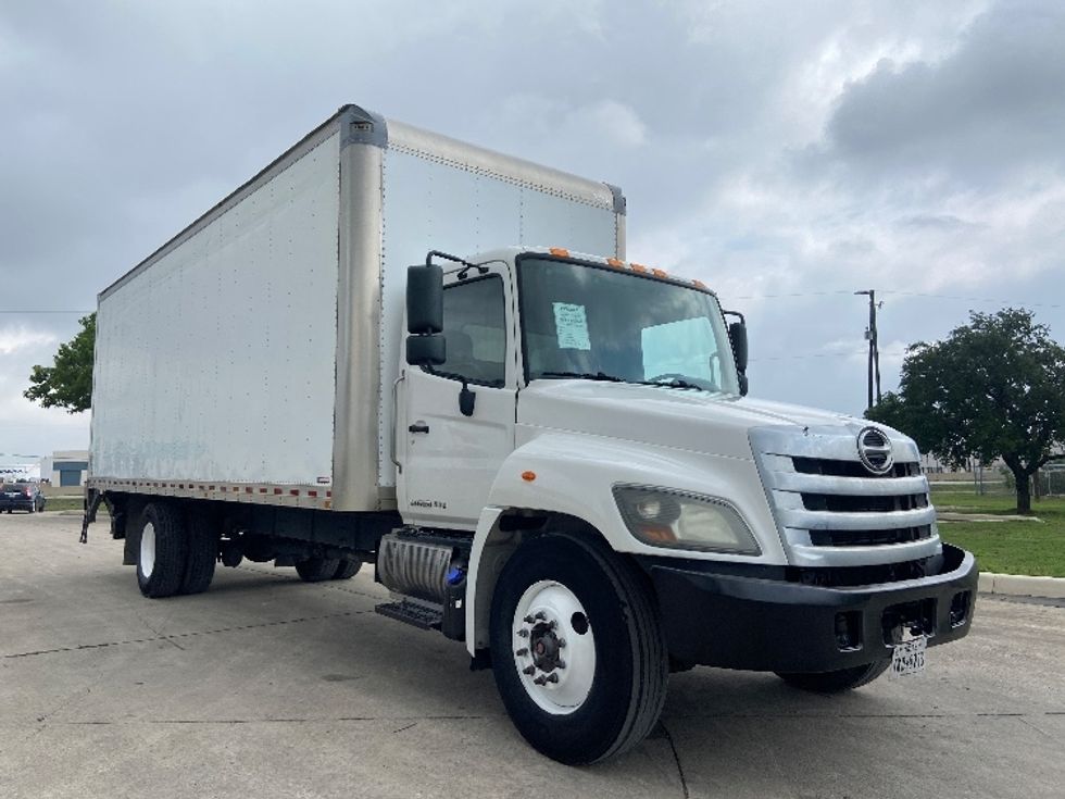 Medium Duty Box Truck-Light and Medium Duty Trucks-Hino-2019-338-San Antonio-TX-285,264\n\t\tmiles-$ 31,250 - Image 1