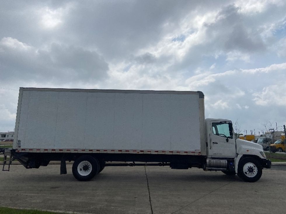 Medium Duty Box Truck-Light and Medium Duty Trucks-Hino-2019-338-San Antonio-TX-285,264\n\t\tmiles-$ 31,250 - Image 15