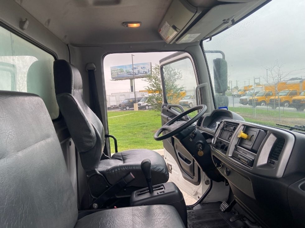 Medium Duty Box Truck-Light and Medium Duty Trucks-Hino-2019-338-San Antonio-TX-285,264\n\t\tmiles-$ 31,250 - Image 22