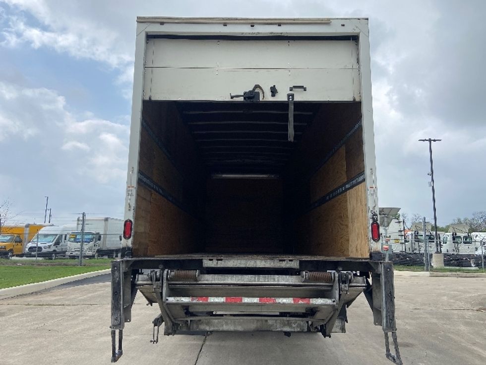 Medium Duty Box Truck-Light and Medium Duty Trucks-Hino-2019-338-San Antonio-TX-285,264\n\t\tmiles-$ 31,250 - Image 8