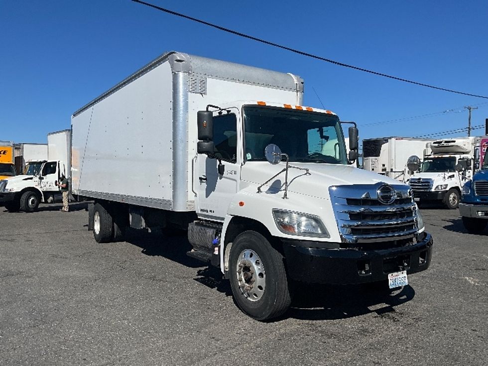 Medium Duty Box Truck-Light and Medium Duty Trucks-Hino-2019-338-Tacoma-WA-97,871\n\t\tmiles-$ 49,750 - Image 1