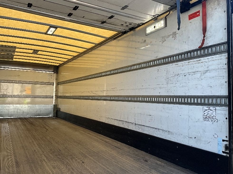 Medium Duty Box Truck-Light and Medium Duty Trucks-Hino-2019-338-Tacoma-WA-97,871\n\t\tmiles-$ 49,750 - Image 12