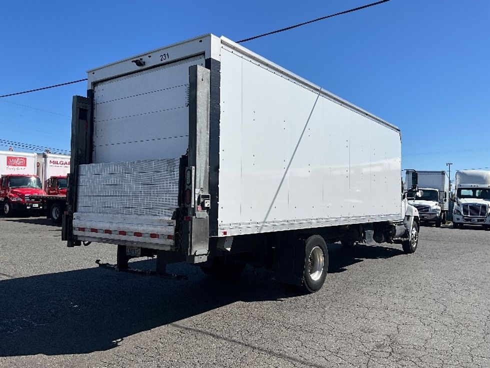 Medium Duty Box Truck-Light and Medium Duty Trucks-Hino-2019-338-Tacoma-WA-97,871\n\t\tmiles-$ 49,750 - Image 13