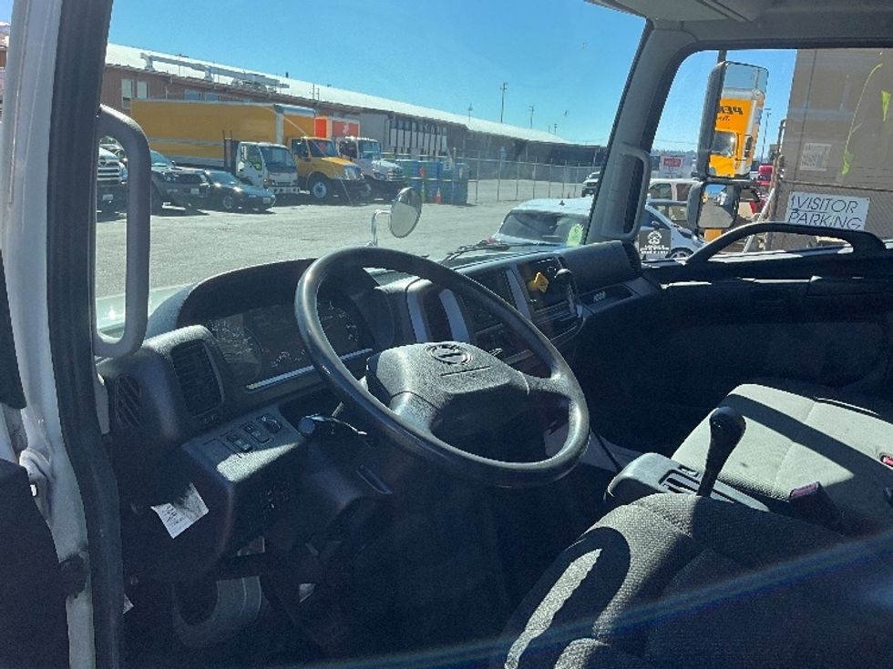 Medium Duty Box Truck-Light and Medium Duty Trucks-Hino-2019-338-Tacoma-WA-97,871\n\t\tmiles-$ 49,750 - Image 17