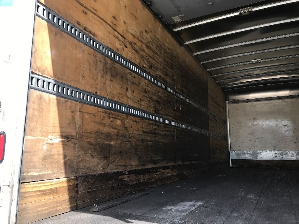 Medium Duty Box Truck-Light and Medium Duty Trucks-Hino-2019-338-Tampa-FL-424,454\n\t\tmiles-$ 21,500 - Image 10