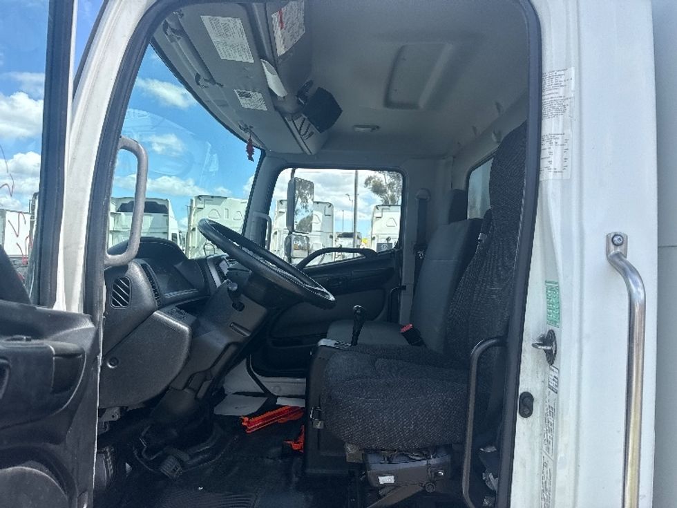 Medium Duty Box Truck-Light and Medium Duty Trucks-Hino-2019-338-Torrance-CA-102,130\n\t\tmiles-$ 48,500 - Image 16