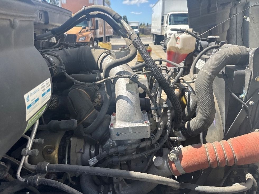 Medium Duty Box Truck-Light and Medium Duty Trucks-Hino-2019-338-Torrance-CA-102,130\n\t\tmiles-$ 48,500 - Image 23