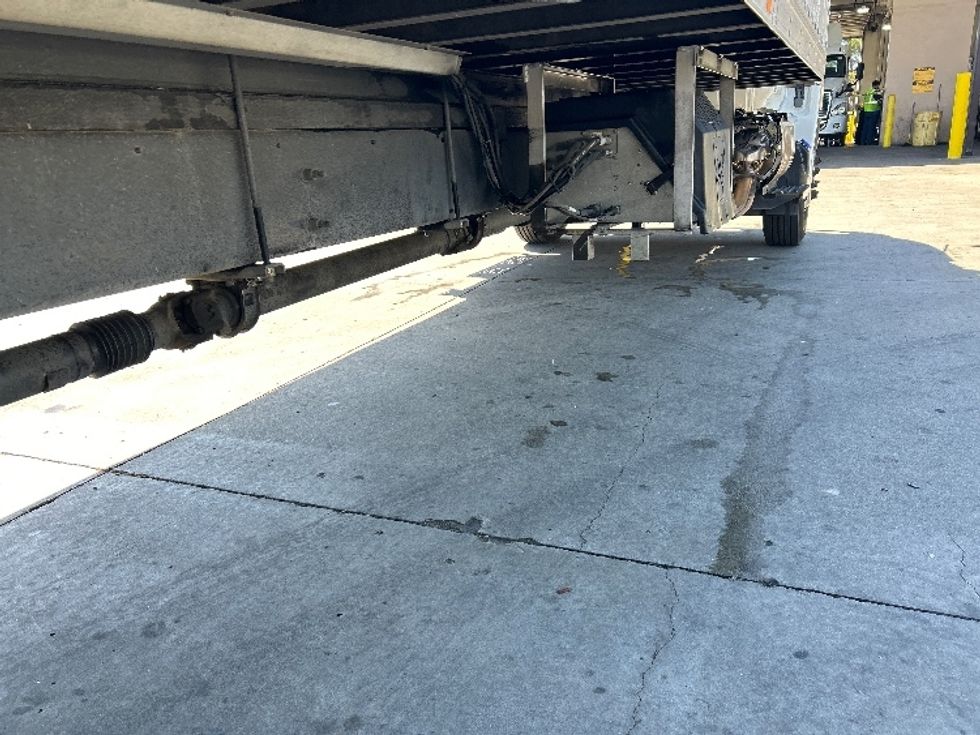 Medium Duty Box Truck-Light and Medium Duty Trucks-Hino-2019-338-Torrance-CA-109,125\n\t\tmiles-$ 48,000 - Image 14