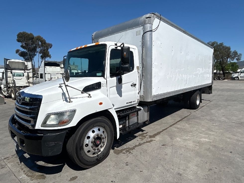 Medium Duty Box Truck-Light and Medium Duty Trucks-Hino-2019-338-Torrance-CA-109,125\n\t\tmiles-$ 48,000 - Image 3