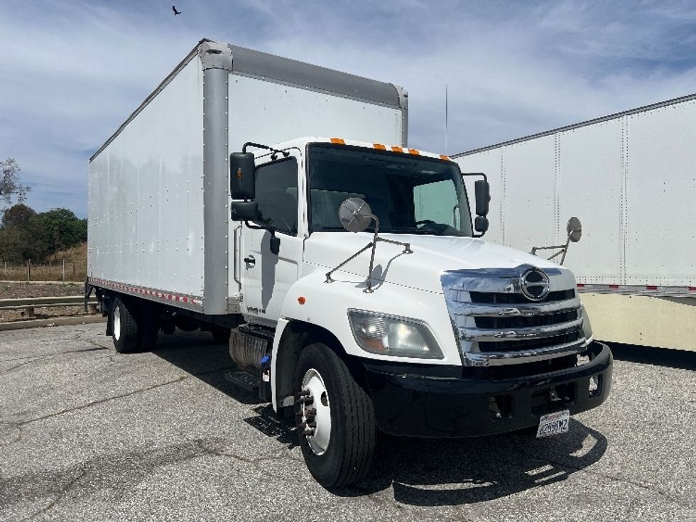 Medium Duty Box Truck-Light and Medium Duty Trucks-Hino-2019-338-Torrance-CA-178,782\n\t\tmiles-$ 41,250 - Image 1