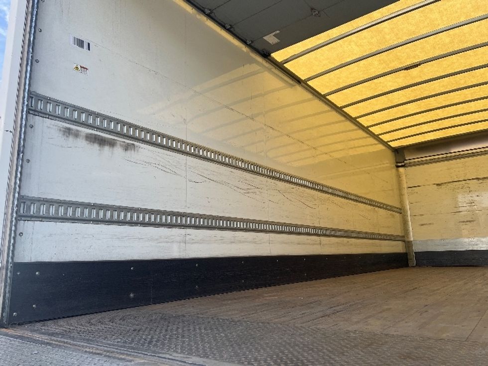 Medium Duty Box Truck-Light and Medium Duty Trucks-Hino-2019-338-Torrance-CA-178,782\n\t\tmiles-$ 41,250 - Image 11