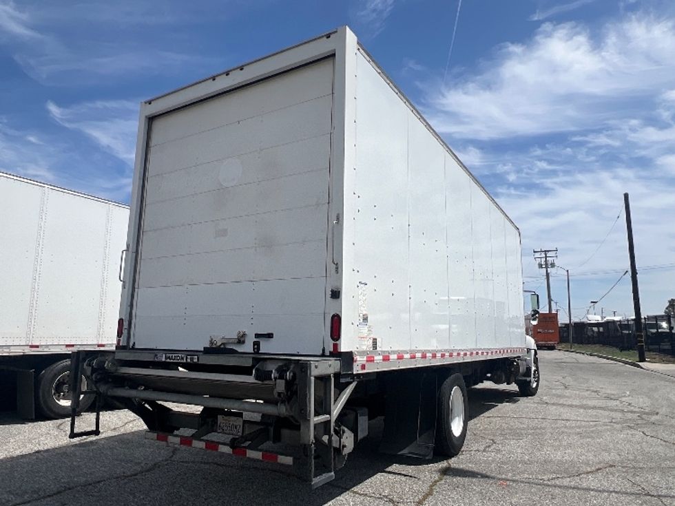 Medium Duty Box Truck-Light and Medium Duty Trucks-Hino-2019-338-Torrance-CA-178,782\n\t\tmiles-$ 41,250 - Image 13
